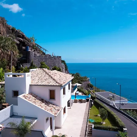 Galvao House Experience Villa *