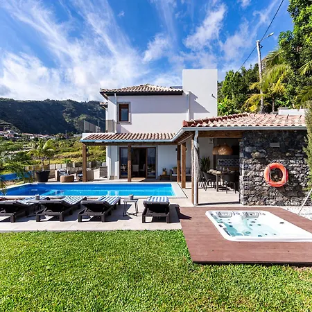 Galvao House Experience Villa Ribeira Brava