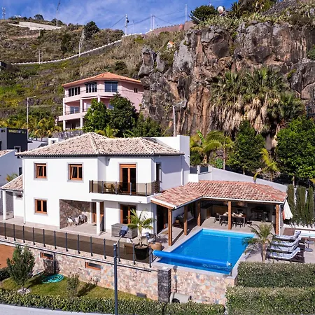 Galvao House Experience Villa *