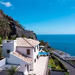 Galvao House Experience Villa *