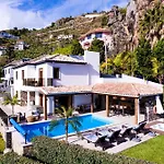 Villa Galvao House Experience